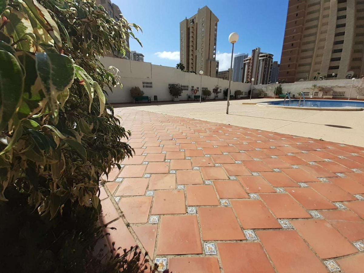 Gemelos 4 Playa Levante Benidorm Bagian luar foto